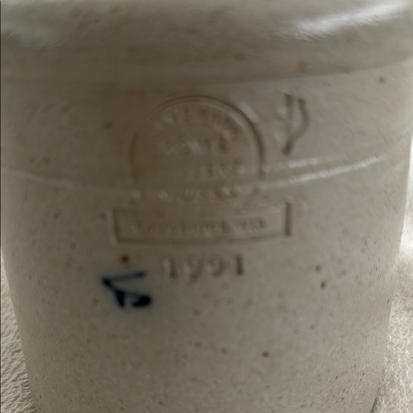 Rowe Pottery Wworks 1991 Patriotic 1776 Salt Glazed Small Crock with heart flag - Picture 2 of 7